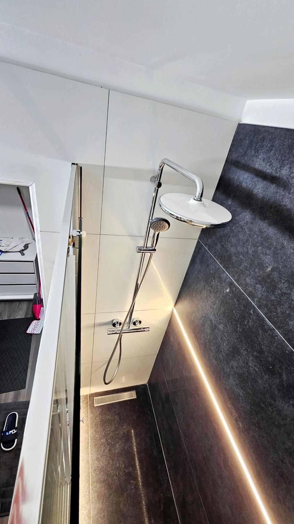 Spoil Yourself With Style, Comfort And Luxury - Tony'S Studios Luxury Piteşti Exteriör bild